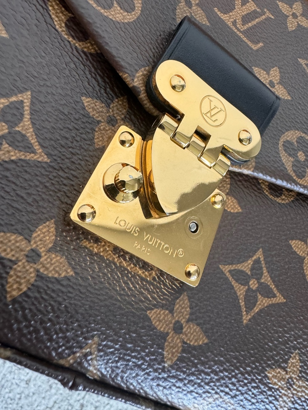 Louis Vuitton Trunkie - Picture 13 of 15